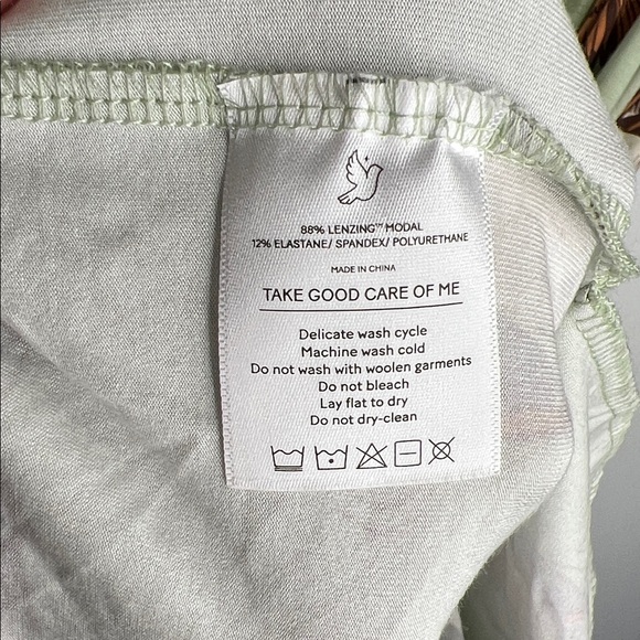 In My Sundays Fancy Fowl Short Robe - Picture 6 of 10